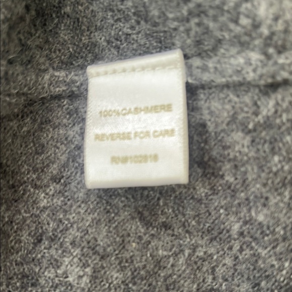 Garnet Hill Gray Pajama Set Cashmere Sleepwear - Picture 3 of 8